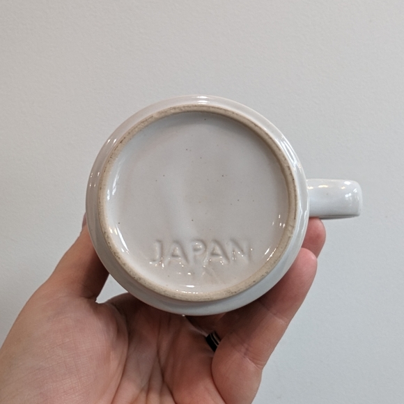 Vintage Japanese strawberry mug - Picture 3 of 5